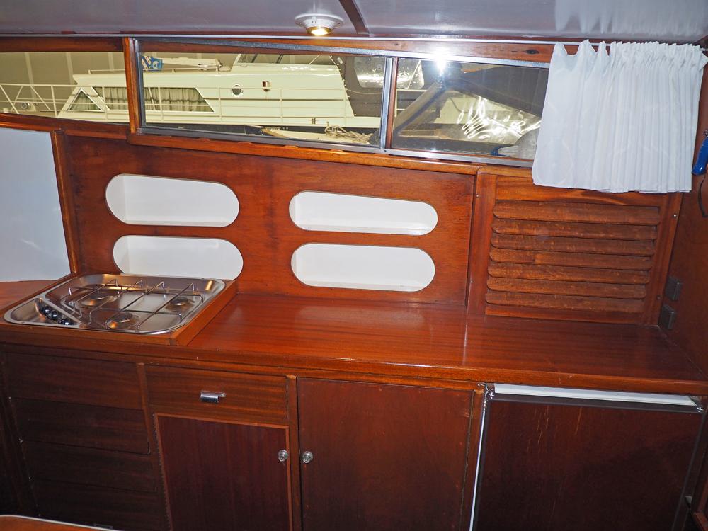 Cabin en avant, H&eacute;bergements